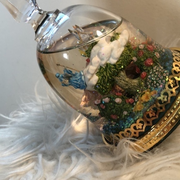 CINDERELLA | 1991 Cinderella Enchanted Moment Glass Bell Sparkle Snow Globe - Picture 5 of 11